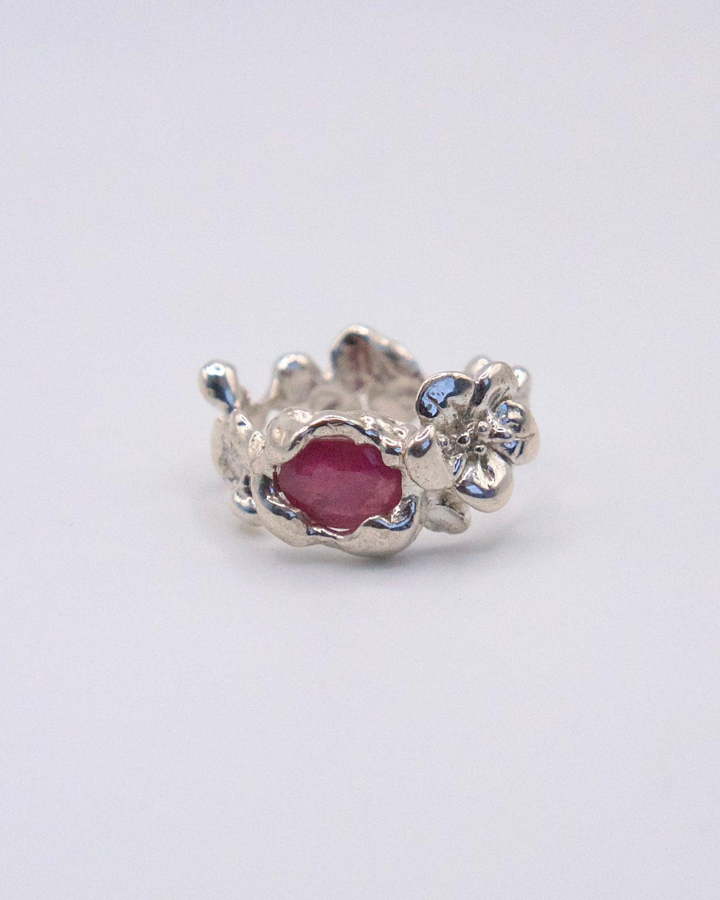Volcan Flower Ring